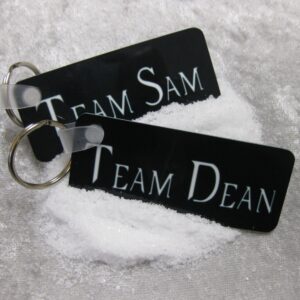 Etsy - CozySaturday Set - Team Sam & Dean Supernatural Tv-Serie-Schlüsselanhänger